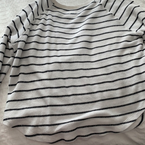 Sweater - Picture 4 of 4